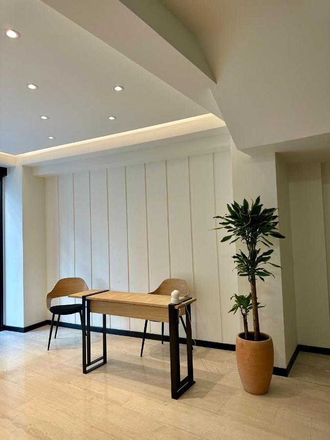 Athensowl Aparthotel ภายนอก รูปภาพ