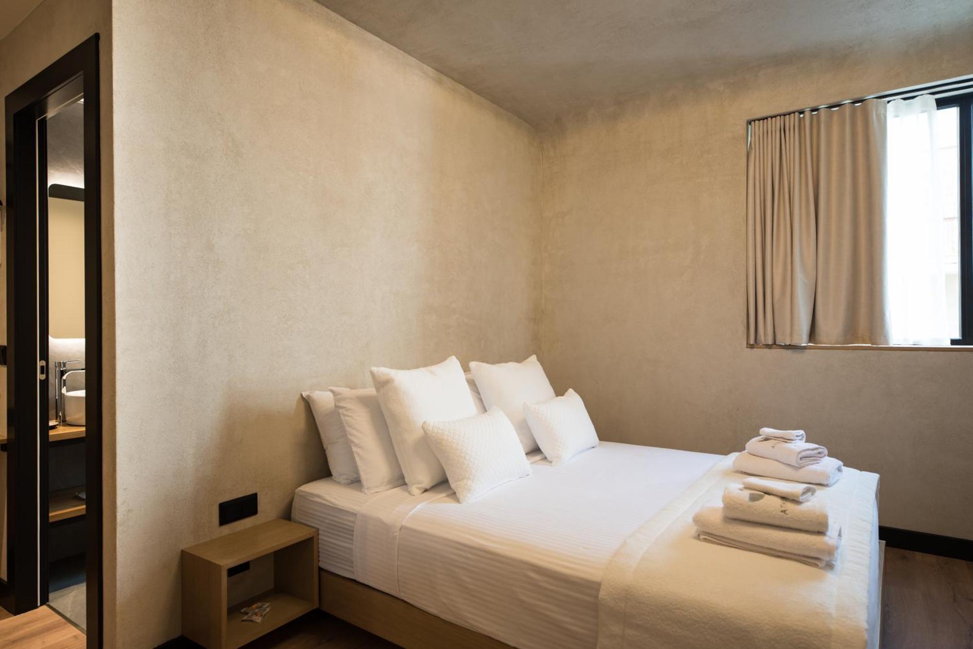 Athensowl Aparthotel ภายนอก รูปภาพ